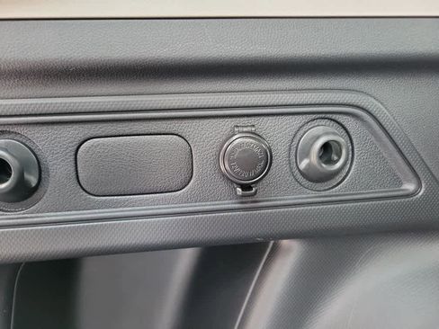 Used 2023 Subaru Forester Premium image 31