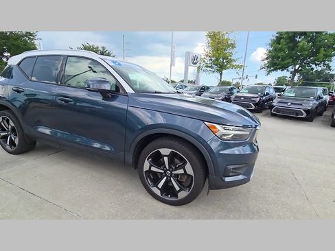 Used 2021 Volvo XC40 T5 Momentum w/ Premium Package AWD/4WD image 52