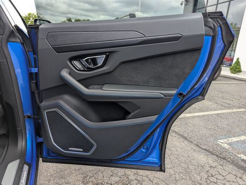 Used 2021 Lamborghini Urus AWD/4WD image 50