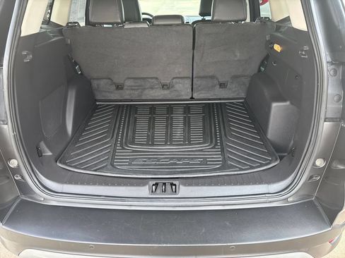 Used 2017 Ford Escape Titanium AWD/4WD image 23