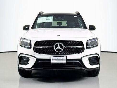 New 2026 Mercedes-Benz GLB 250 image 2