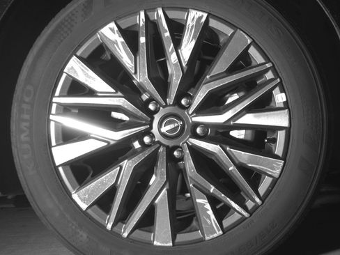 Used 2025 Nissan Altima 2.5 SV image 13