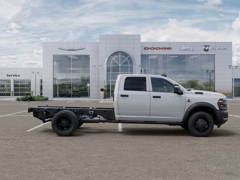 New 2026 RAM 4500 Tradesman AWD/4WD image 22