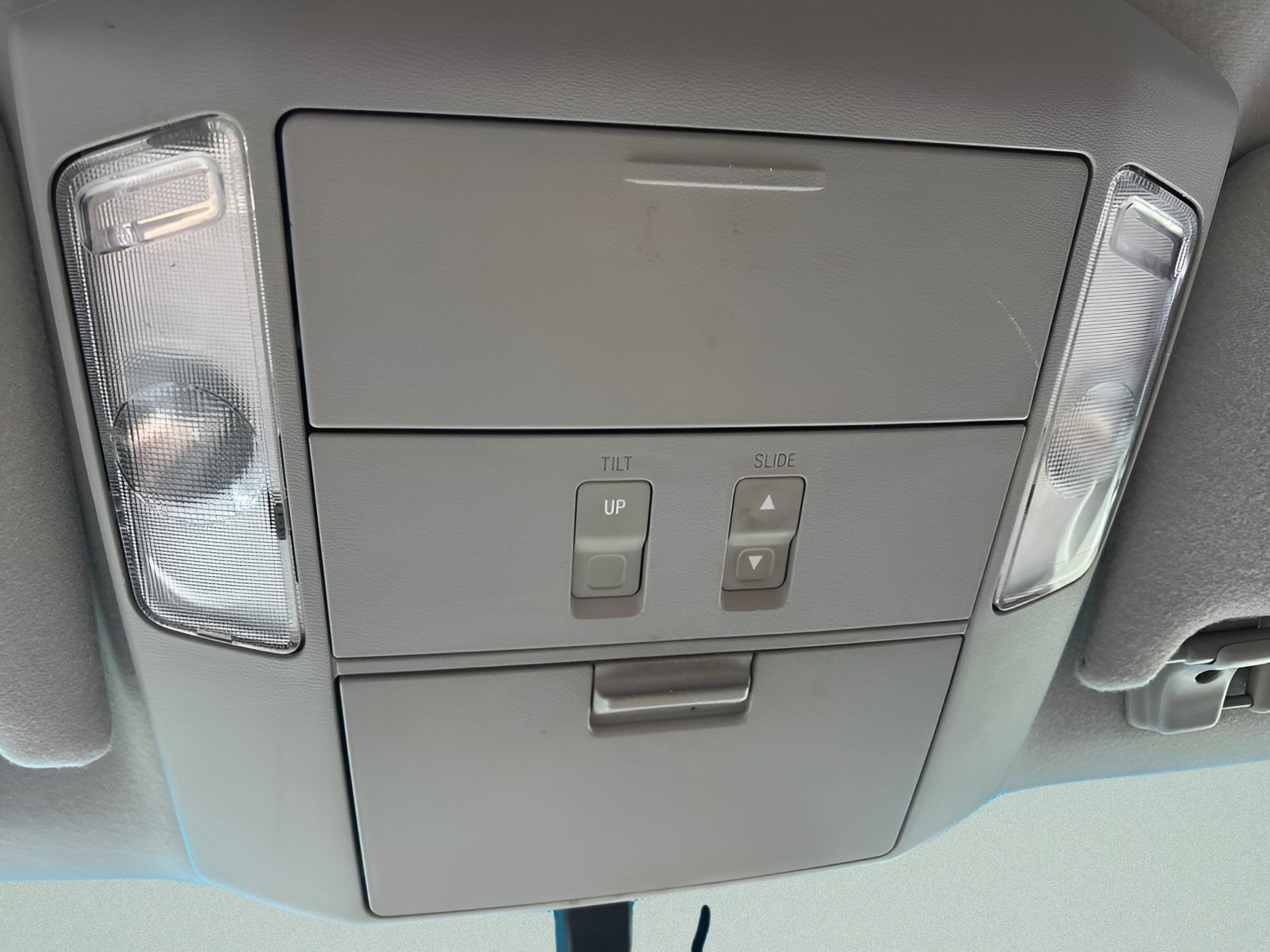Used 2014 Toyota Sequoia Platinum AWD/4WD image 29