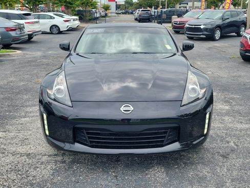 Certified 2019 Nissan 370Z Coupe RWD image 2