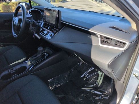 Used 2025 Toyota Corolla LE image 26