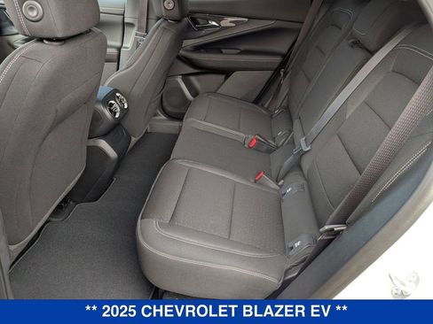 New 2025 Chevrolet Blazer EV LT AWD/4WD image 24
