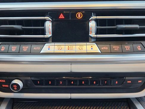 Used 2022 BMW M3 Competition w/ M Carbon Exterior Package image 28