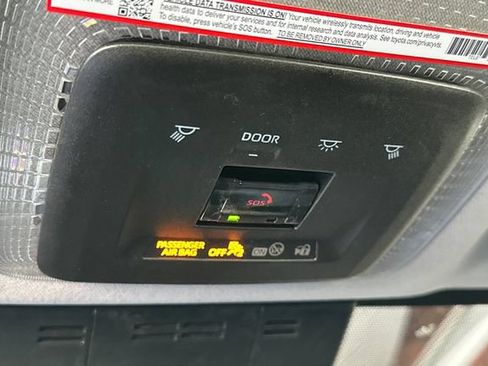 Used 2026 Toyota Prius Plug-In Hybrid FWD image 31