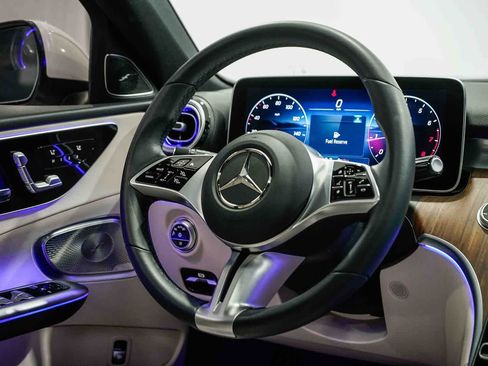 Used 2025 Mercedes-Benz C 300 Sedan image 15