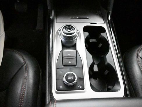 Certified 2024 Ford Explorer ST-Line w/ Class IV Trailer Tow Package AWD/4WD image 25
