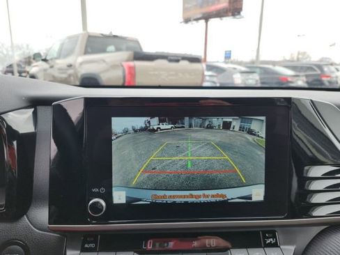 Certified 2025 Toyota Camry SE image 18