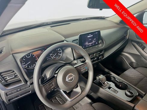 Used 2023 Nissan Rogue SV AWD/4WD image 9