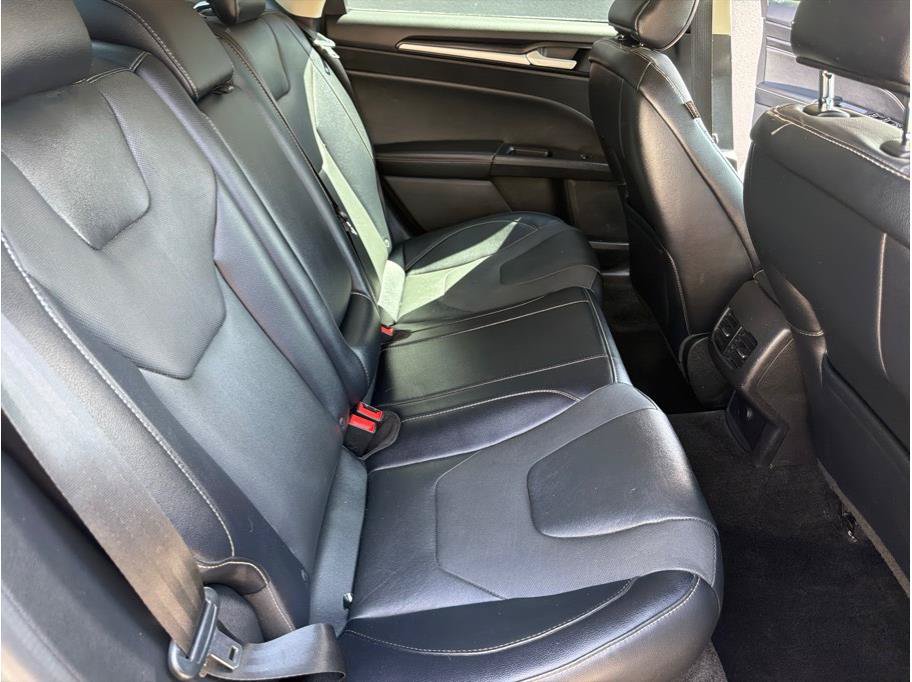 Used 2018 Ford Fusion Titanium AWD/4WD image 30