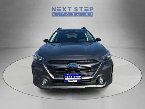 Used 2024 Subaru Outback Premium AWD/4WD image 2
