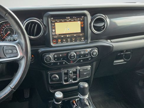 Used 2021 Jeep Wrangler Unlimited Sahara AWD/4WD image 7