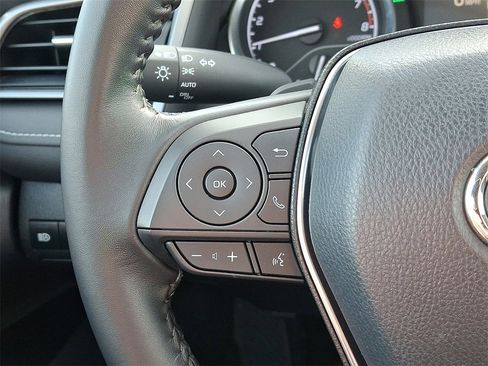 Used 2019 Toyota Camry SE image 21