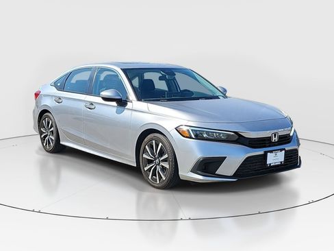 Certified 2024 Honda Civic EX image 3