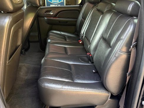 Used 2013 Chevrolet Avalanche LT w/ All-Star Edition AWD/4WD image 12