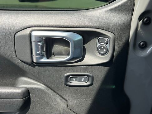 Used 2023 Jeep Wrangler Unlimited w/ Cold Weather Group AWD/4WD image 29