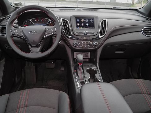 Used 2024 Chevrolet Equinox RS w/ LPO, Floor Liner Package FWD image 10