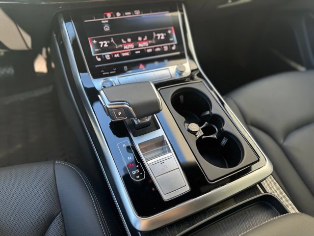 Certified 2025 Audi Q8 Premium Plus w/ Premium Plus Package AWD/4WD image 16