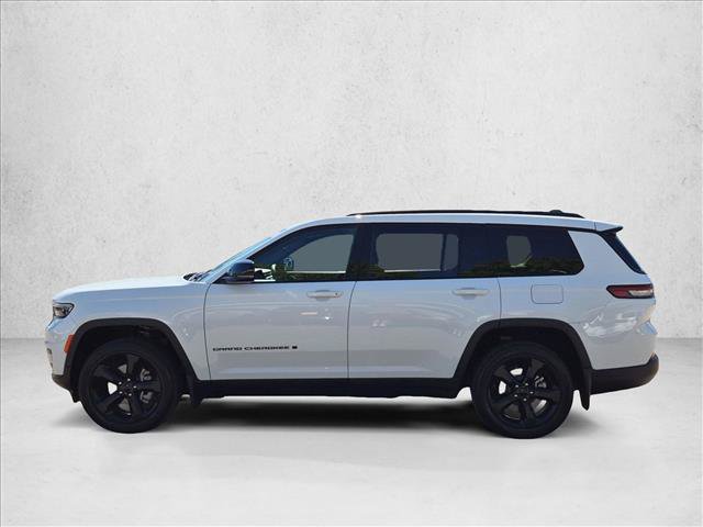 Used 2024 Jeep Grand Cherokee L Laredo AWD/4WD image 9