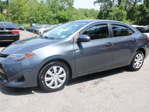 Used 2017 Toyota Corolla LE FWD image 13