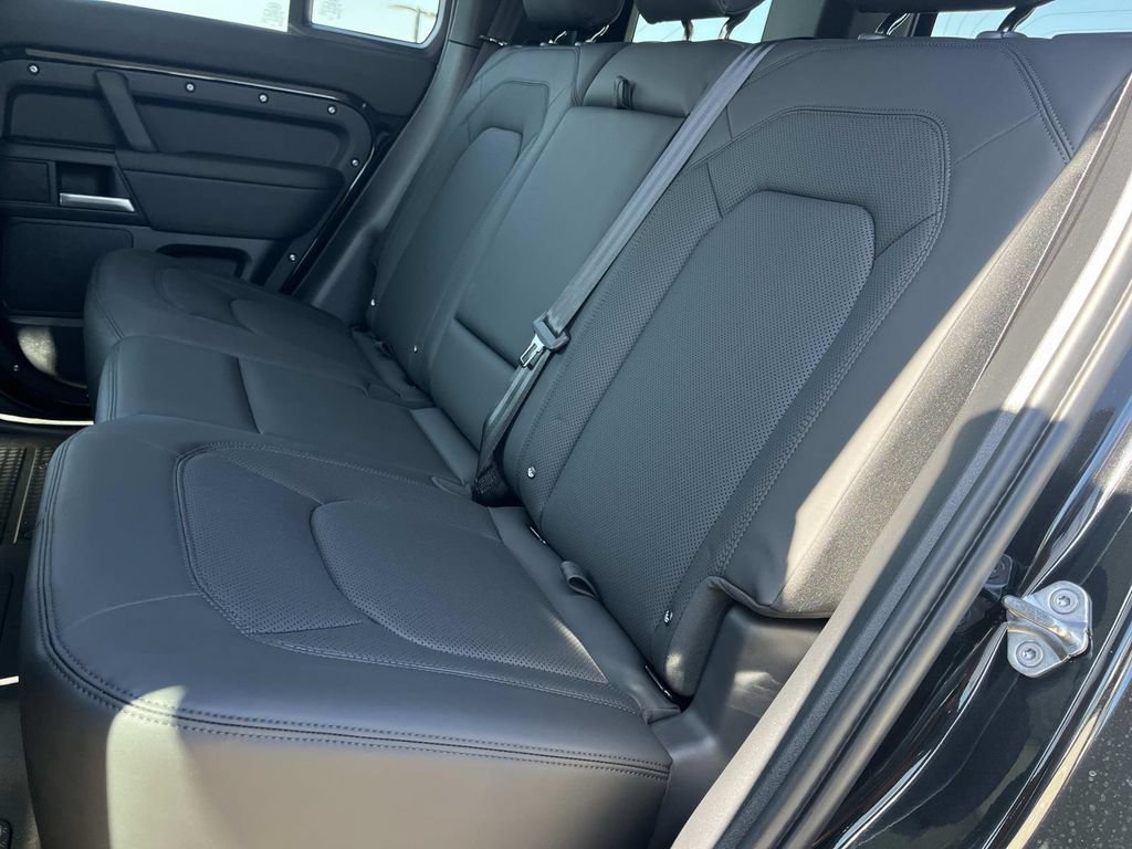New 2026 Land Rover Defender 110 S AWD/4WD image 10