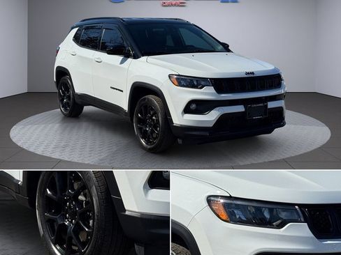 Used 2023 Jeep Compass Altitude w/ Convenience Group image 2