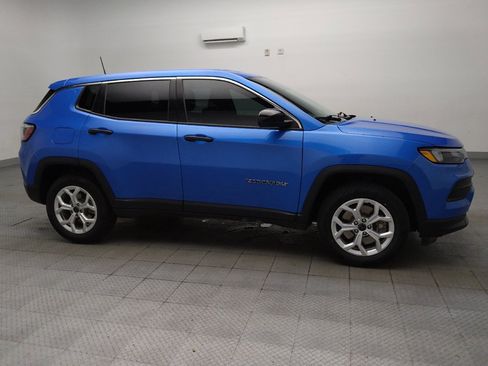 Used 2025 Jeep Compass Sport AWD/4WD image 11