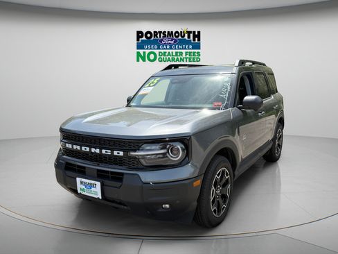 Certified 2025 Ford Bronco Sport Outer Banks w/ Outer Banks Tech Package+ AWD/4WD image 24