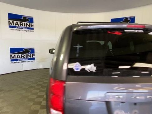 Used 2017 Dodge Grand Caravan GT image 9