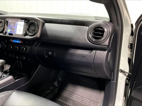 Certified 2022 Toyota Tacoma 4x4 Double Cab image 16