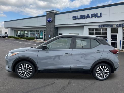 Used 2023 Nissan Kicks SV image 4