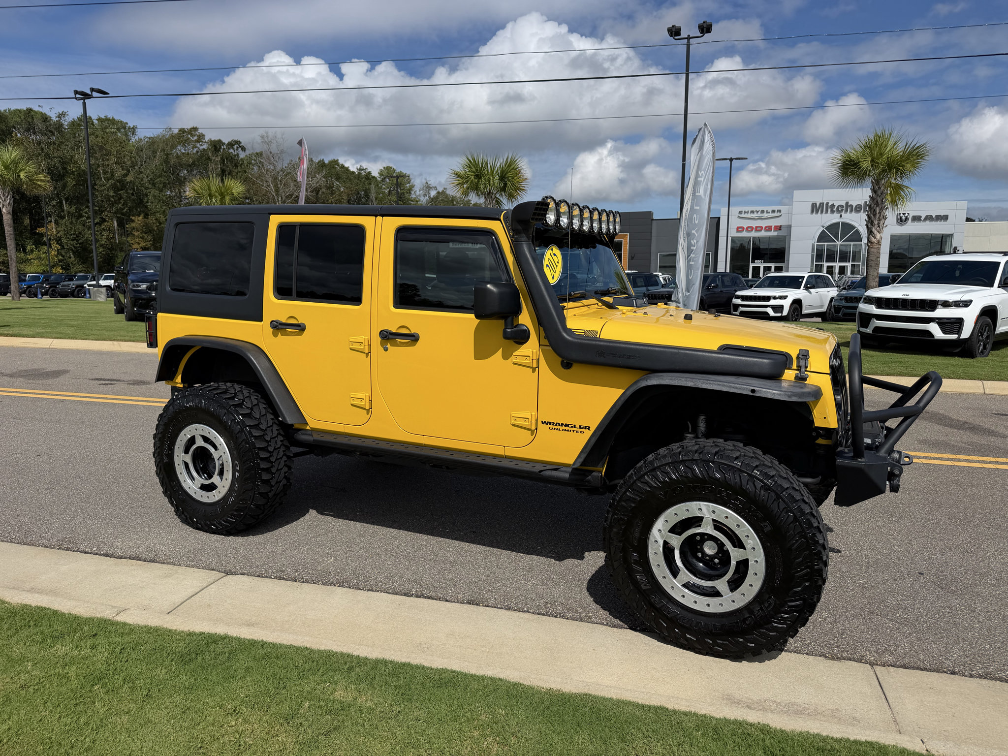 Used 2015 Jeep Wrangler Unlimited Rubicon w/ Dual Top Group AWD/4WD image 1