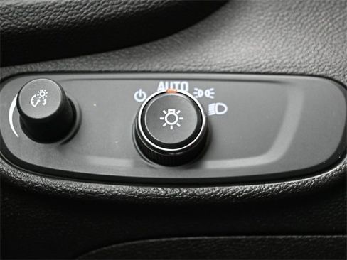 Used 2019 Chevrolet Trax LS image 26