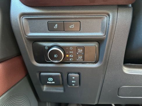 Used 2024 Ford Expedition Max Limited image 30