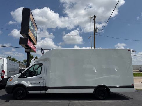 Used 2016 Ford Transit 350 178 DRW w/ Exterior Upgrade Package RWD image 4