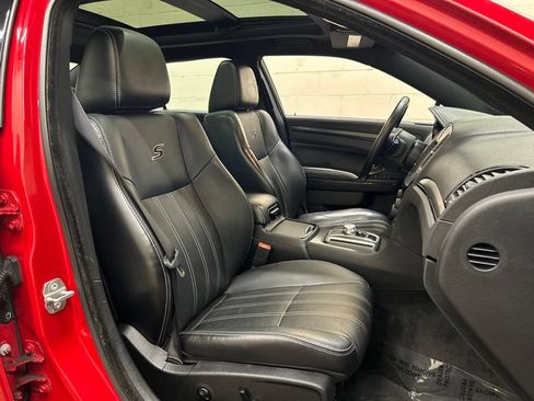 Used 2015 Chrysler 300 S AWD/4WD image 10