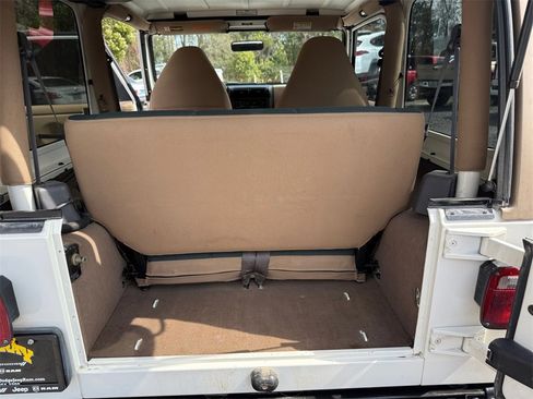 Used 1999 Jeep Wrangler Sahara image 27