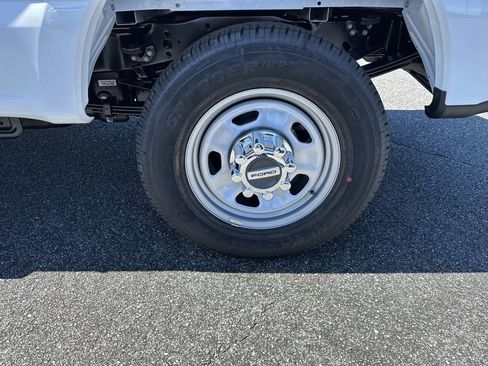 New 2025 Ford F350 XL w/ XL Chrome Package RWD image 19