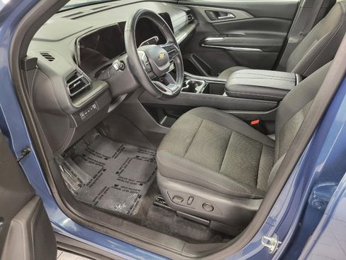 Used 2025 Chevrolet Traverse LT AWD/4WD image 9