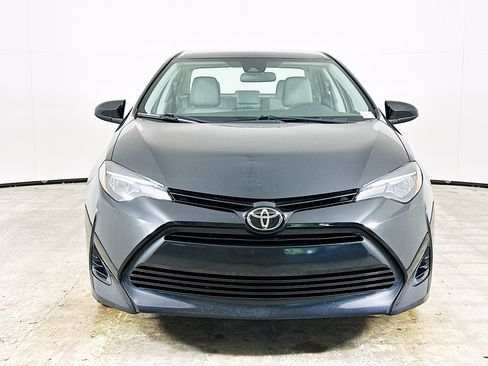 Used 2017 Toyota Corolla LE w/ Carpet Mat Package (TMS) FWD image 2