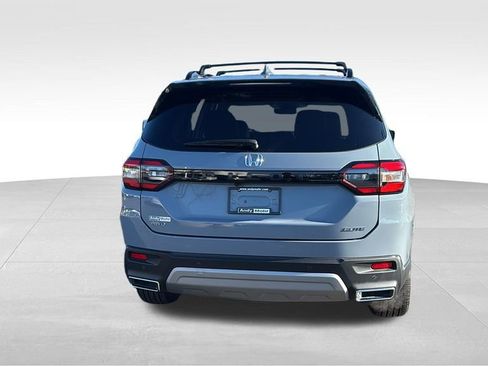 Used 2024 Honda Pilot Elite image 6