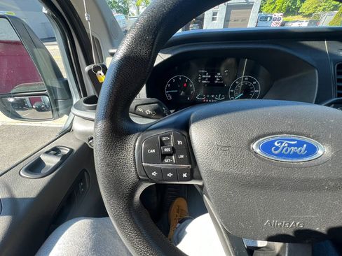 Used 2021 Ford Transit 250 Low Roof RWD image 18