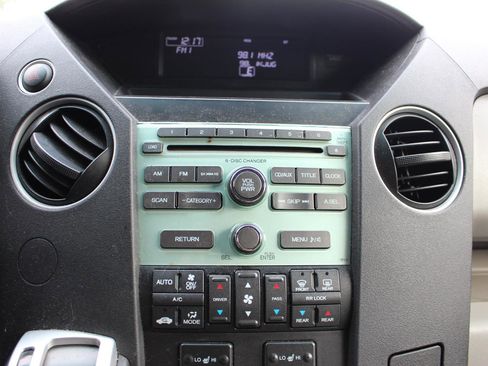 Used 2011 Honda Pilot EX-L image 22