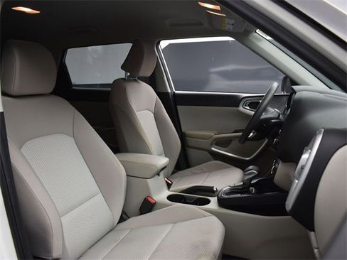 Certified 2021 Kia Soul LX image 12