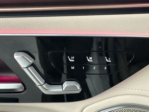Used 2023 Mercedes-Benz EQS 450+ Sedan image 28
