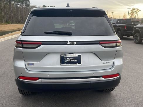 New 2026 Jeep Grand Cherokee Limited RWD image 6